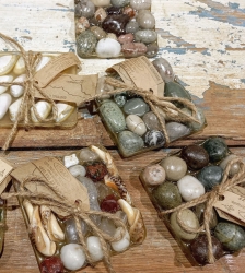 Soap dish with Black Sea stones
