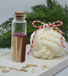 Souvenir matches